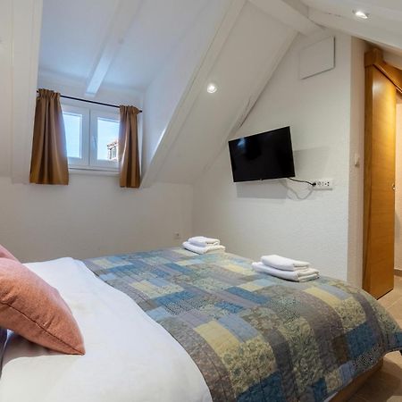 House Malena - Rooms Vis Eksteriør billede
