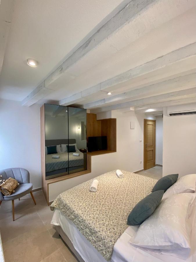 House Malena - Rooms Vis Eksteriør billede