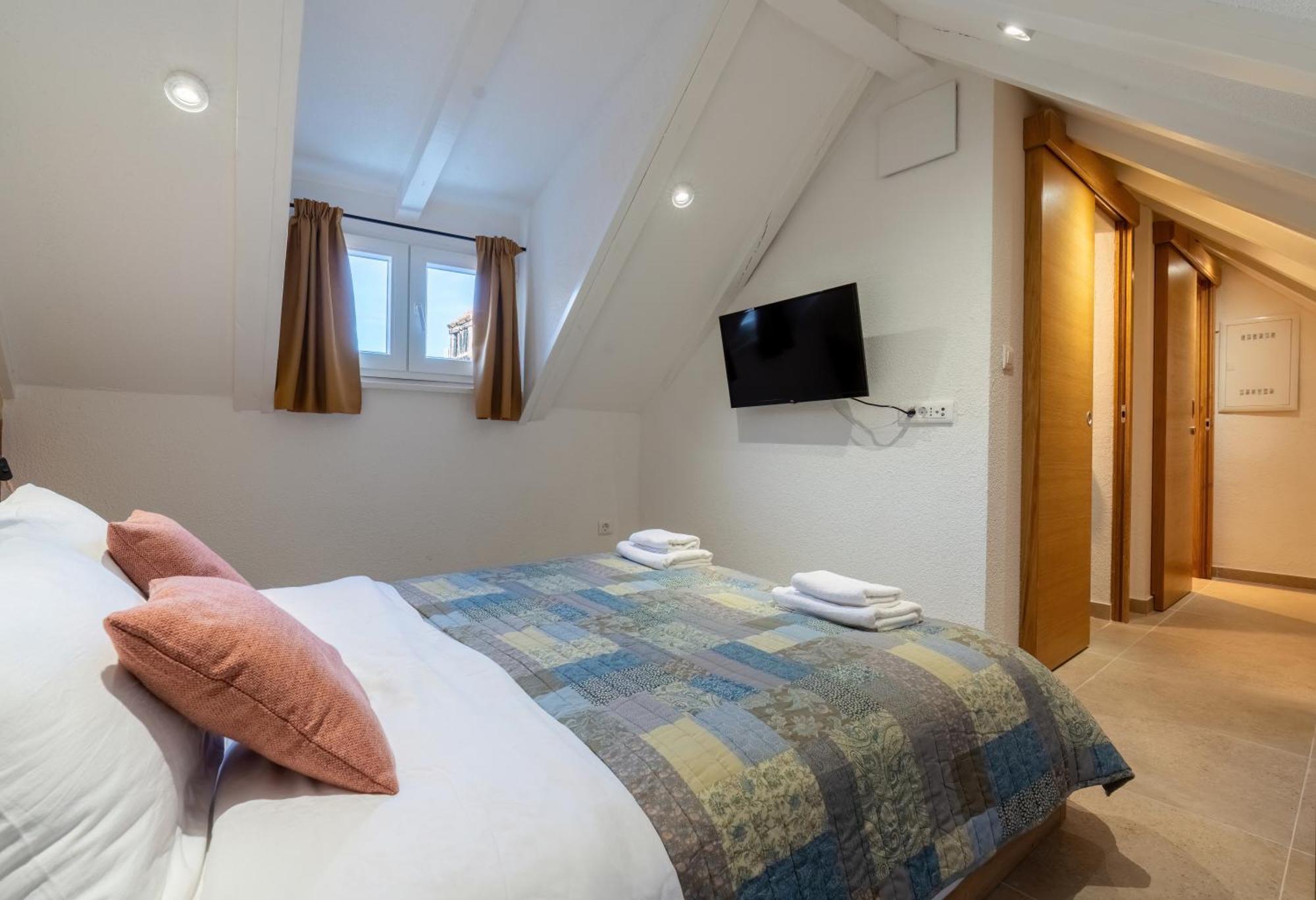 House Malena - Rooms Vis Eksteriør billede